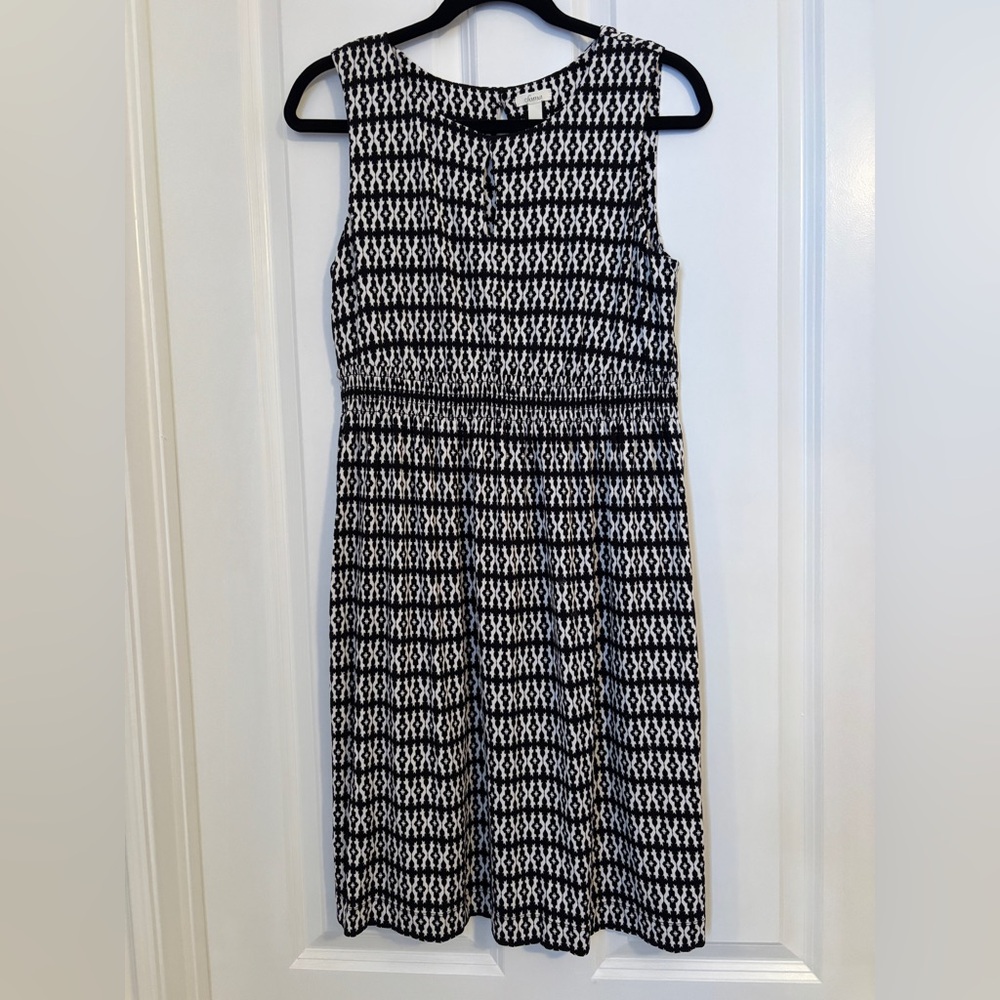 Soma Black and White Geometric Sleeveless Midi Dress. Size M